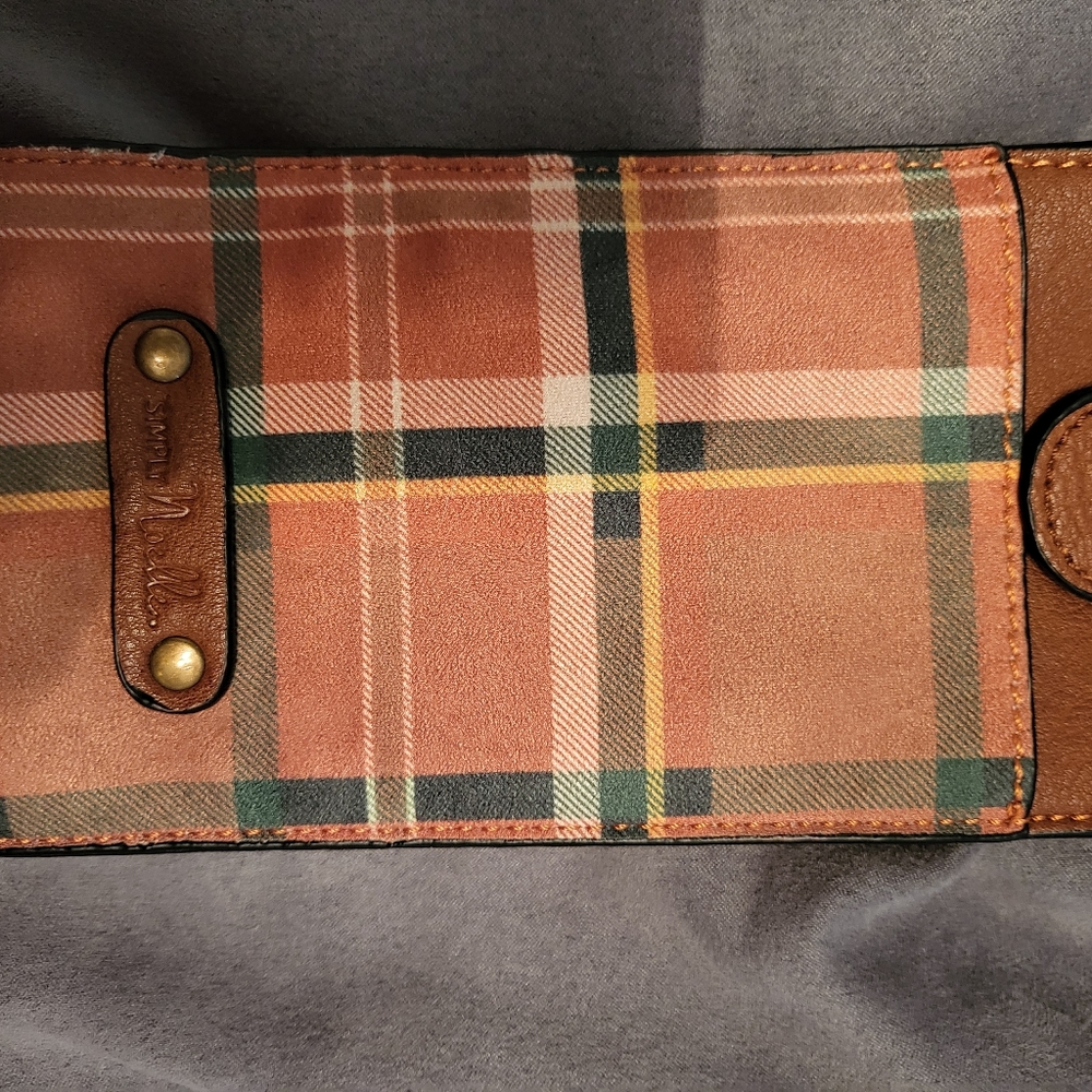 Simply Noelle cell phone crossbody purse